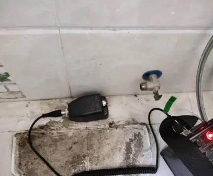 麦盖提屋顶漏水维修公司分享下卫生间漏水的危害及解决方法